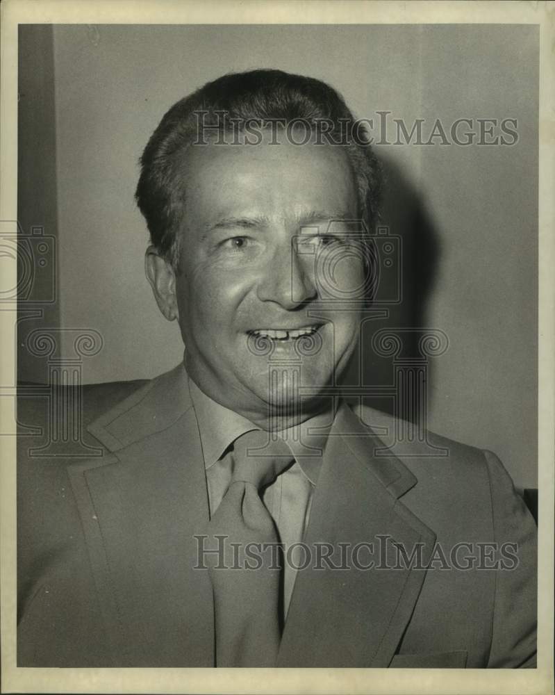 1973 Press Photo Jay-Ehret Mahoney at Roosevelt Hotel - Historic Images