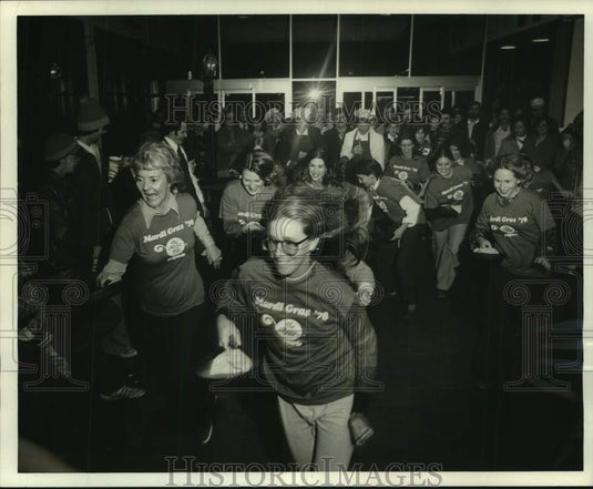 1978 Press Photo New Orleans-Magic Pan Crepe-Flipping Race at Magic Pan Creperie- Historic Images