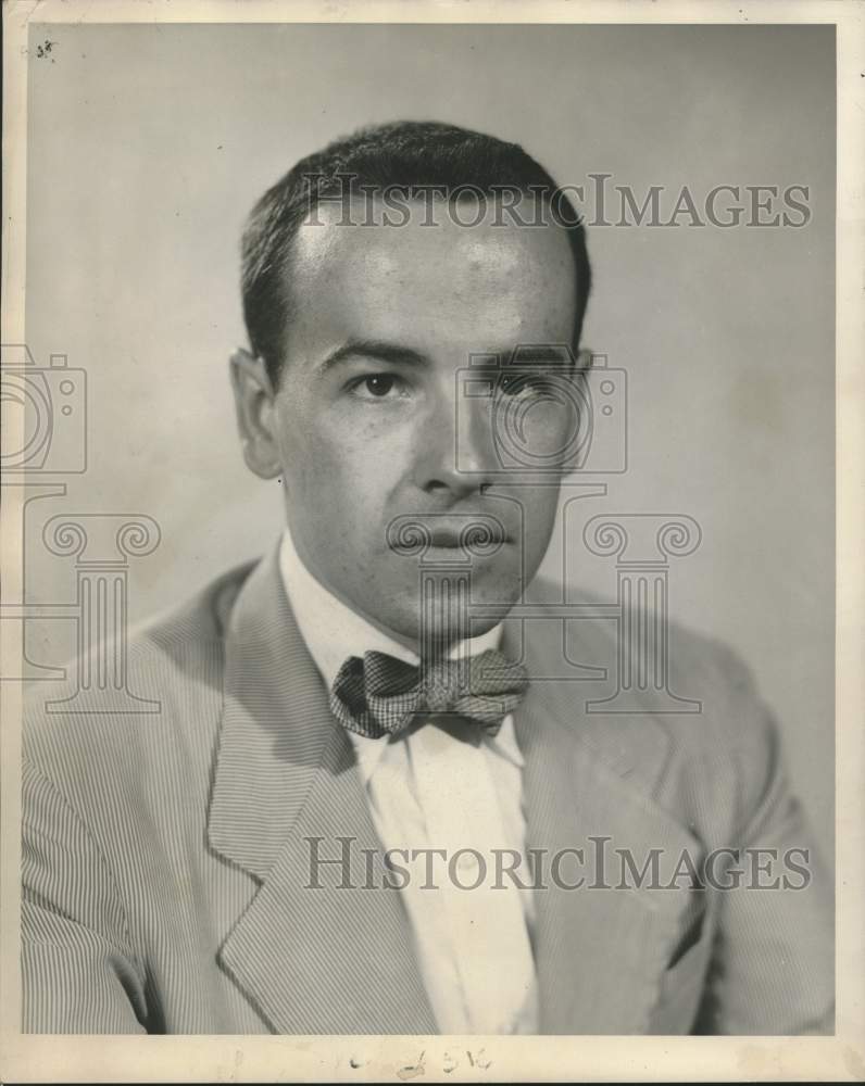 Load image into Gallery viewer, 1951 Press Photo Mark D. Lowrey, Tulane senior, architecture student - nob72260

