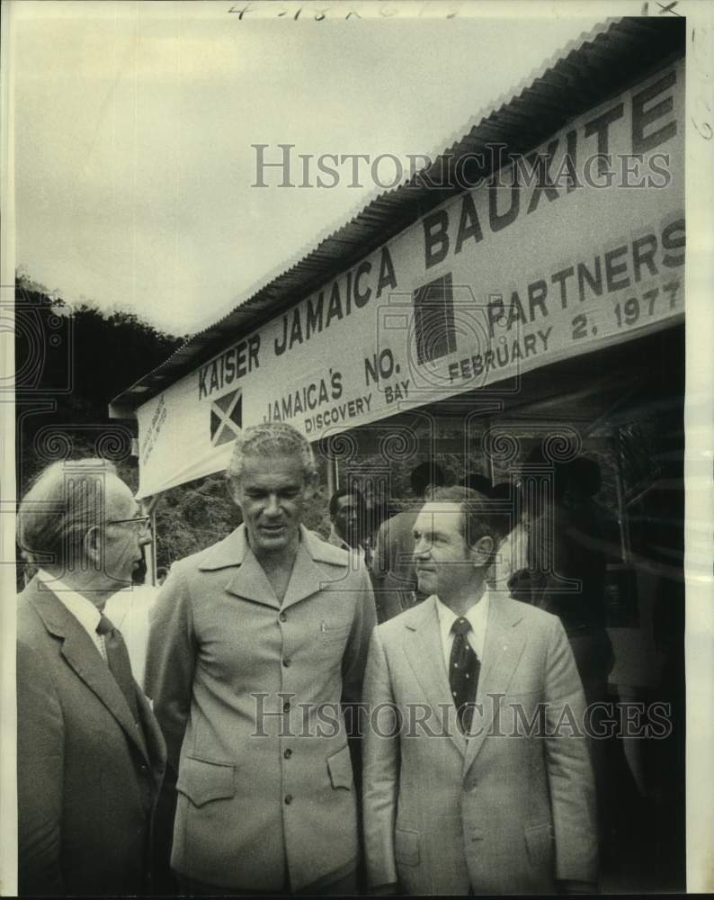 Load image into Gallery viewer, 1977 Press Photo Kaiser Transfer ceremonies in Discovery Bay, Jamaica
