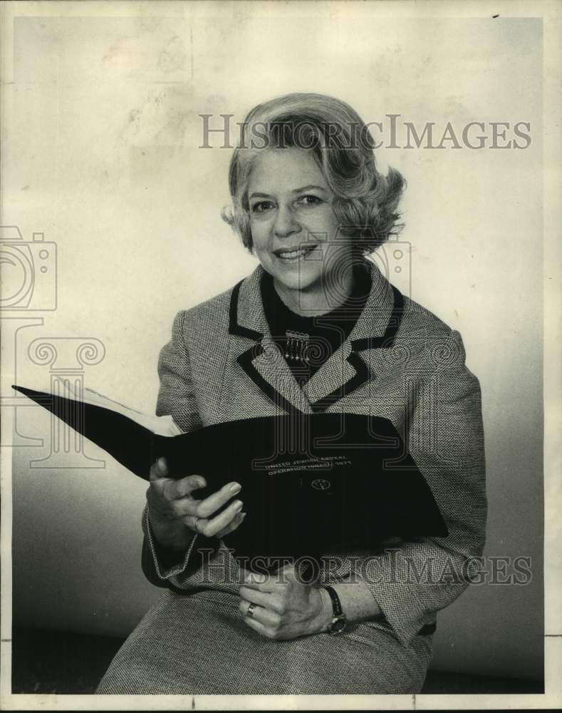 1971 Press Photo Mrs. William Leon of the New Orleans Jewish Welfare Fund- Historic Images