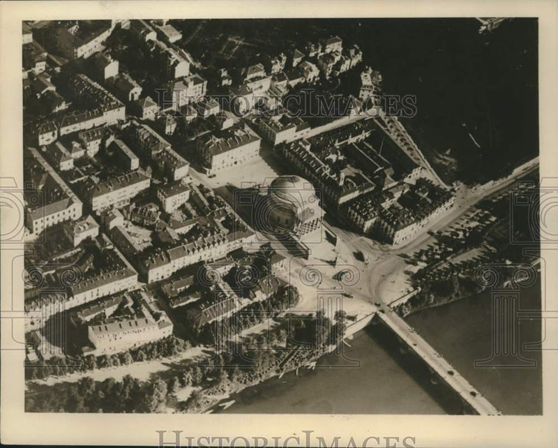 Load image into Gallery viewer, 1940 Press Photo Aerial view of the Piazza Gran Madre De Dio in Turin, Italy
