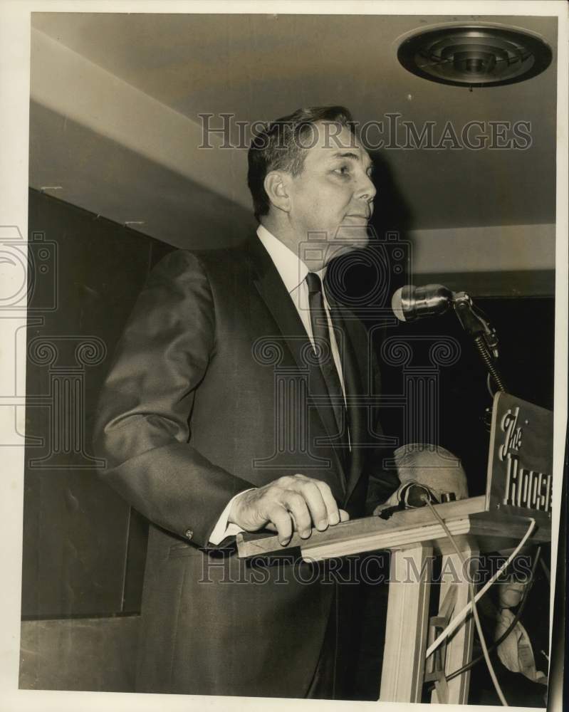 Load image into Gallery viewer, 1967 Press Photo Louisiana Governor John J. McKeithen Speaks From Lectern
