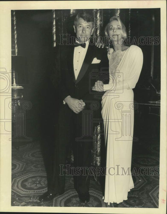 1990 Press Photo Fashion Mannequin - Judge Quentin and Carol Cave McColgin
