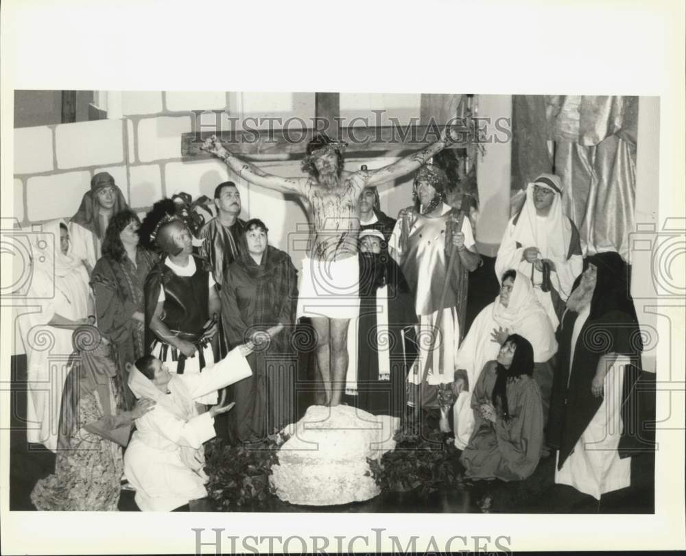 1994 Press Photo Members of Marrero Church of God rehearse Easter performance