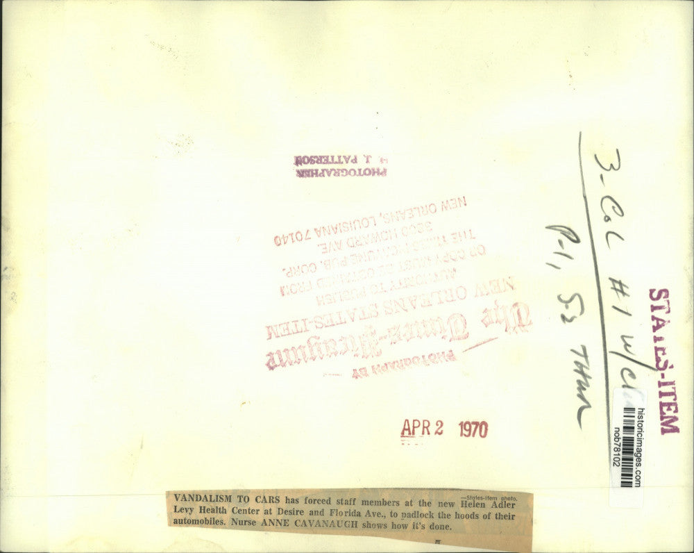 1970 Press Photo Nurse Anne Cavanaugh padlocks hood of her automobile