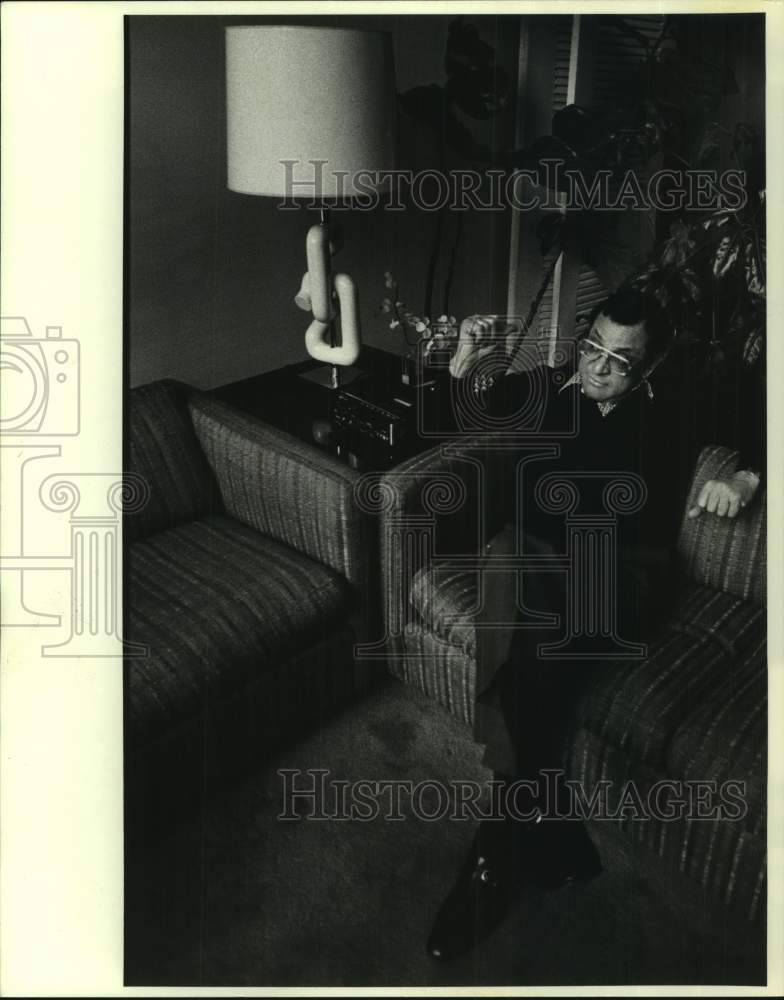 Load image into Gallery viewer, 1982 Press Photo Mayor Ernest N. Morial - nob78368

