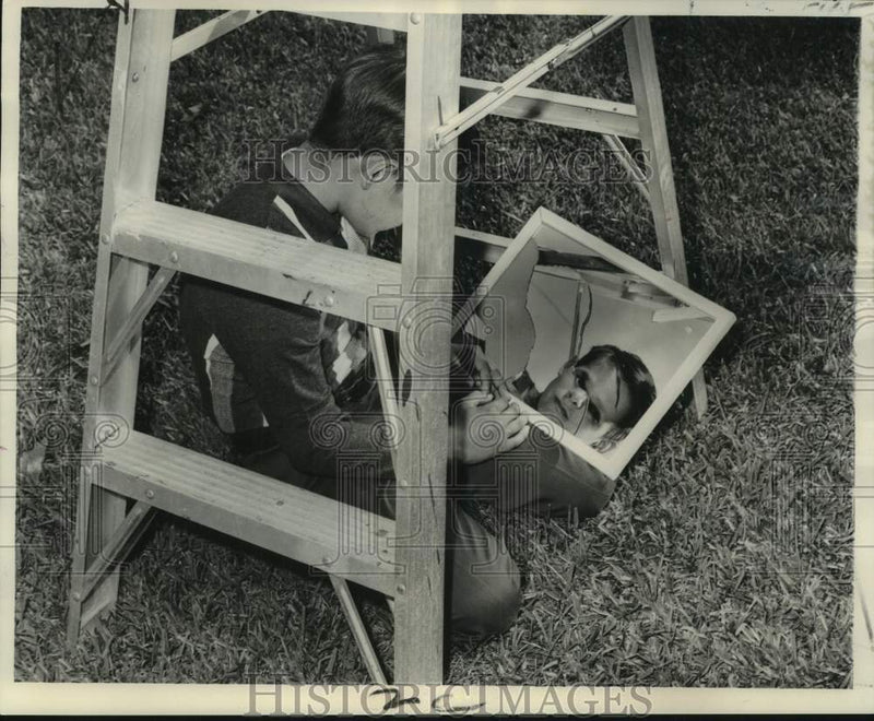 Load image into Gallery viewer, 1967 Press Photo Larry Vance, celebrating his 13th birthday on Friday 13th
