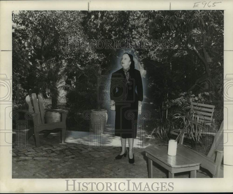 Load image into Gallery viewer, 1957 Press Photo Mrs. Sidney Levy - nob78638
