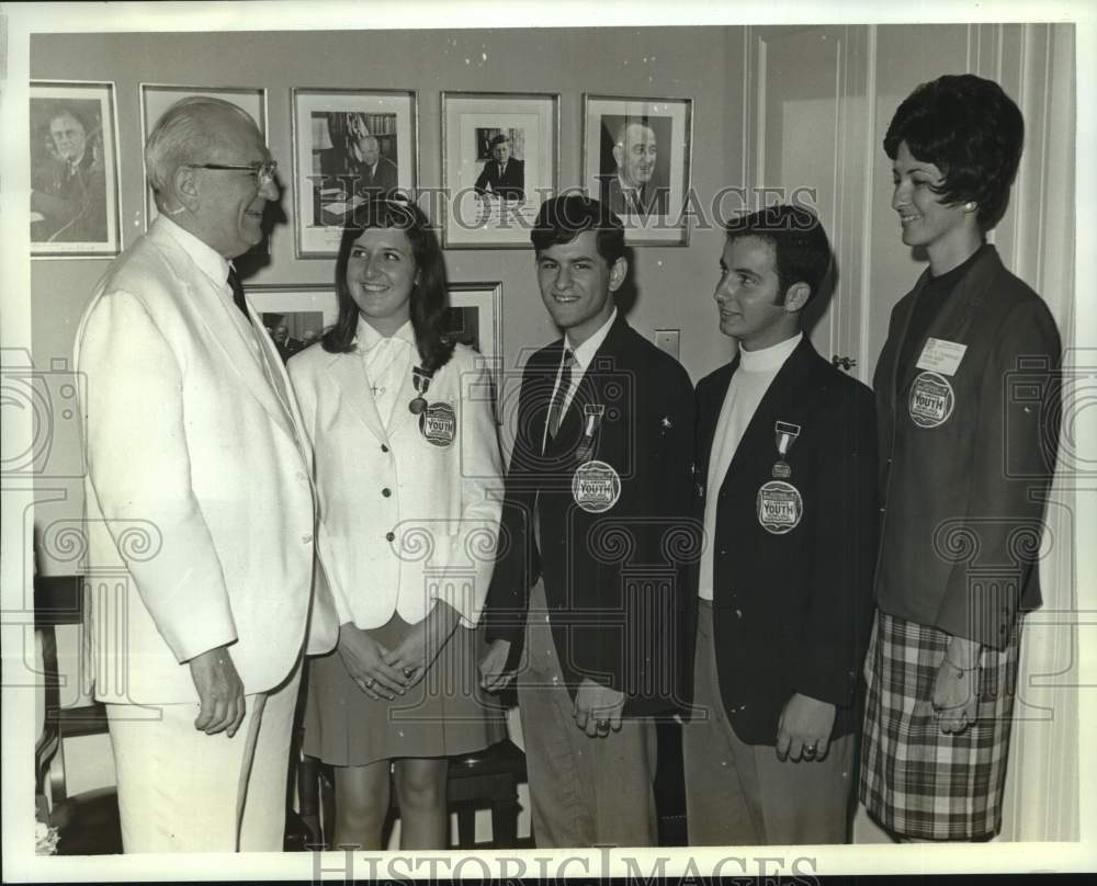 Press Photo Congressman Edward Hebert With Louisiana State Bowling Champions- Historic Images