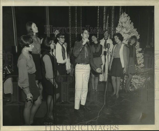 1970 Press Photo Life Corps of Dallas during performance - nob78965