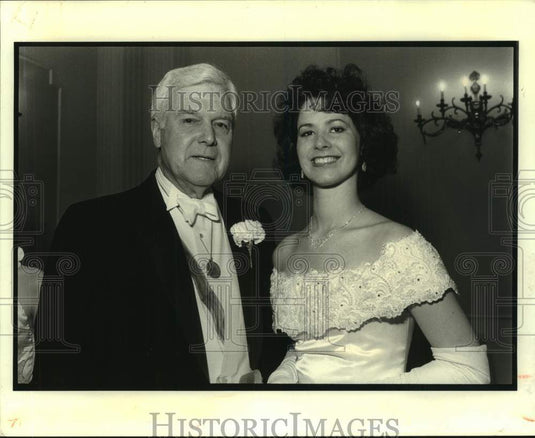 1990 Press Photo James Flower and Erin McArthur at Osiris Ball - nob79025