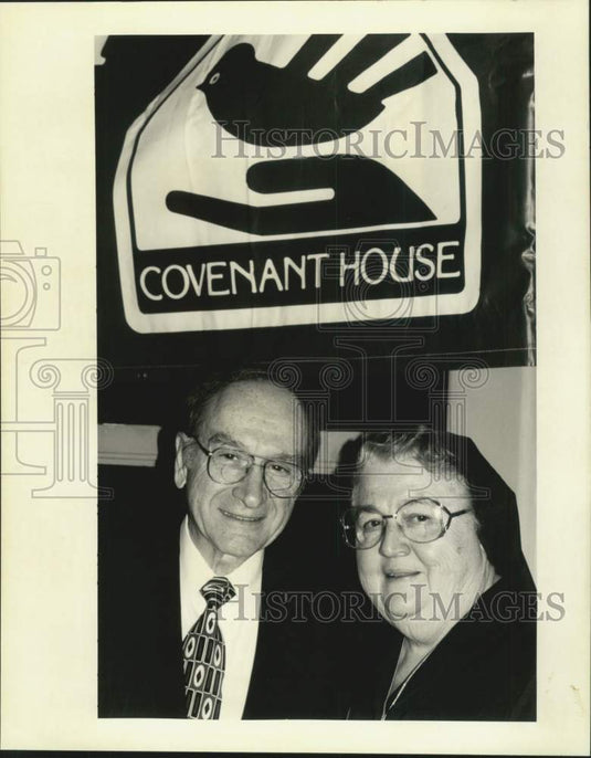 1995 Press Photo Judge Philip Ciaccio and Sister Mary Rose McGeady at event- Historic Images