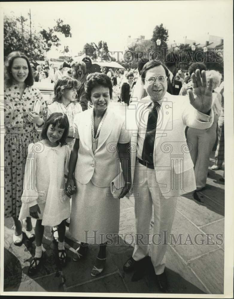 1978 Press Photo Mayor Ernest Morial, First Lady Sybil and family- Historic Images