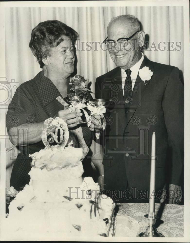 1970 Press Photo Mr. and Mrs. George Martin celebrate 50th wedding anniversary