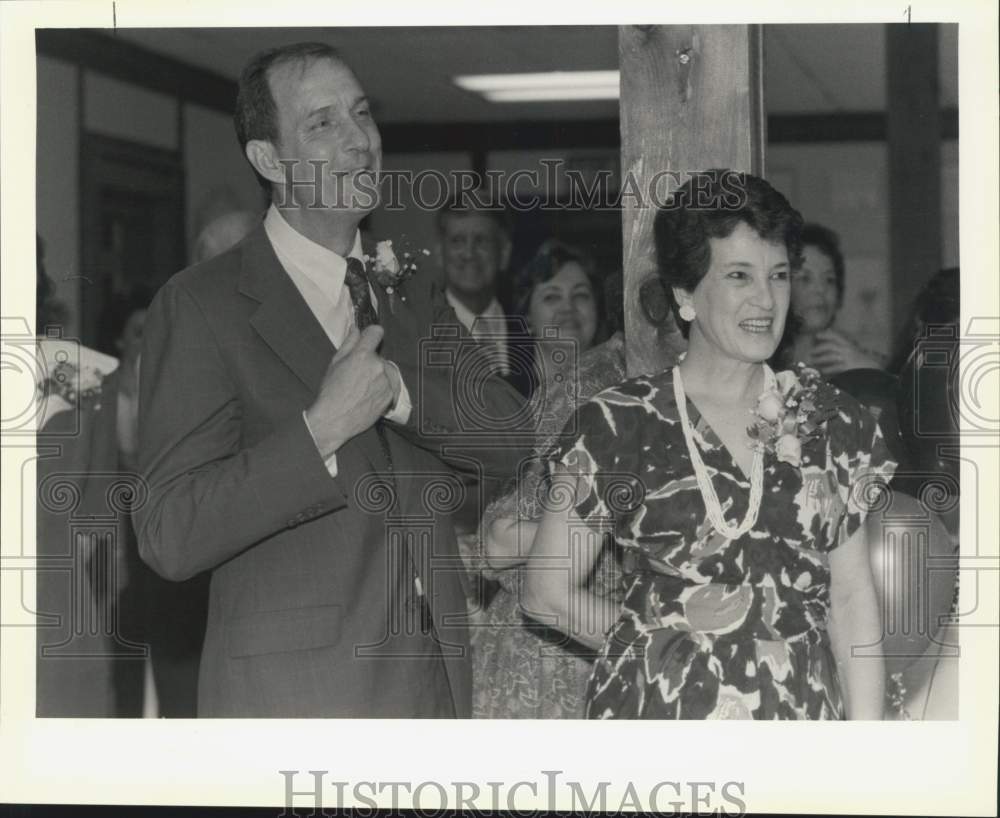 1991 Press Photo Lawton McKee, retiring principal of C.J. Schoen Middle School- Historic Images