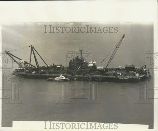 1967 Press Photo McDermott Jet Barge No. 2 for burying underwater pipelinees