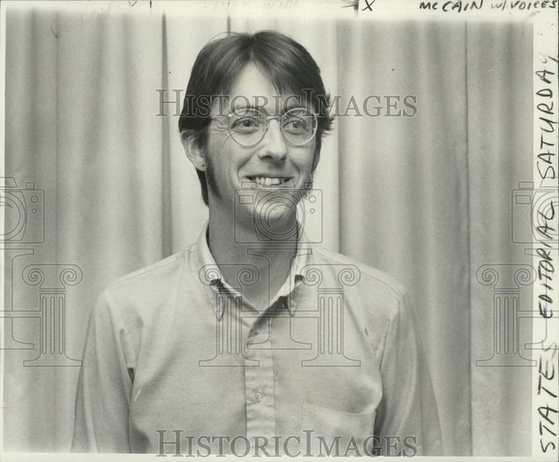Load image into Gallery viewer, 1975 Press Photo David McCain, States-Item Reporter - nob80012
