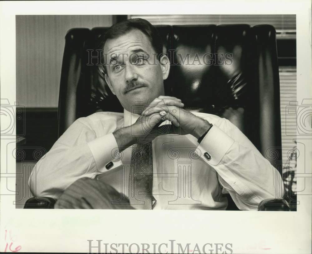 1986 Press Photo John W. McDaniel, president of St. Jude Medical Center- Historic Images