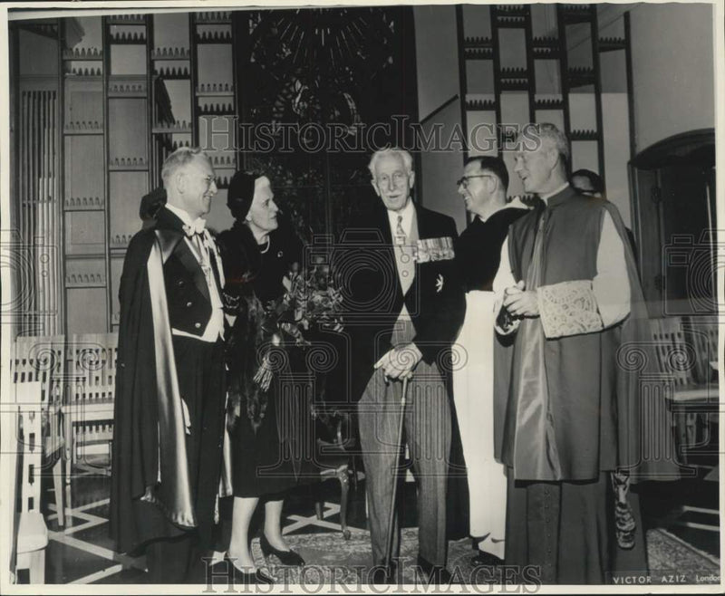 Load image into Gallery viewer, 1966 Press Photo Memorial mass and services for Hon. Henry Edward Dormer
