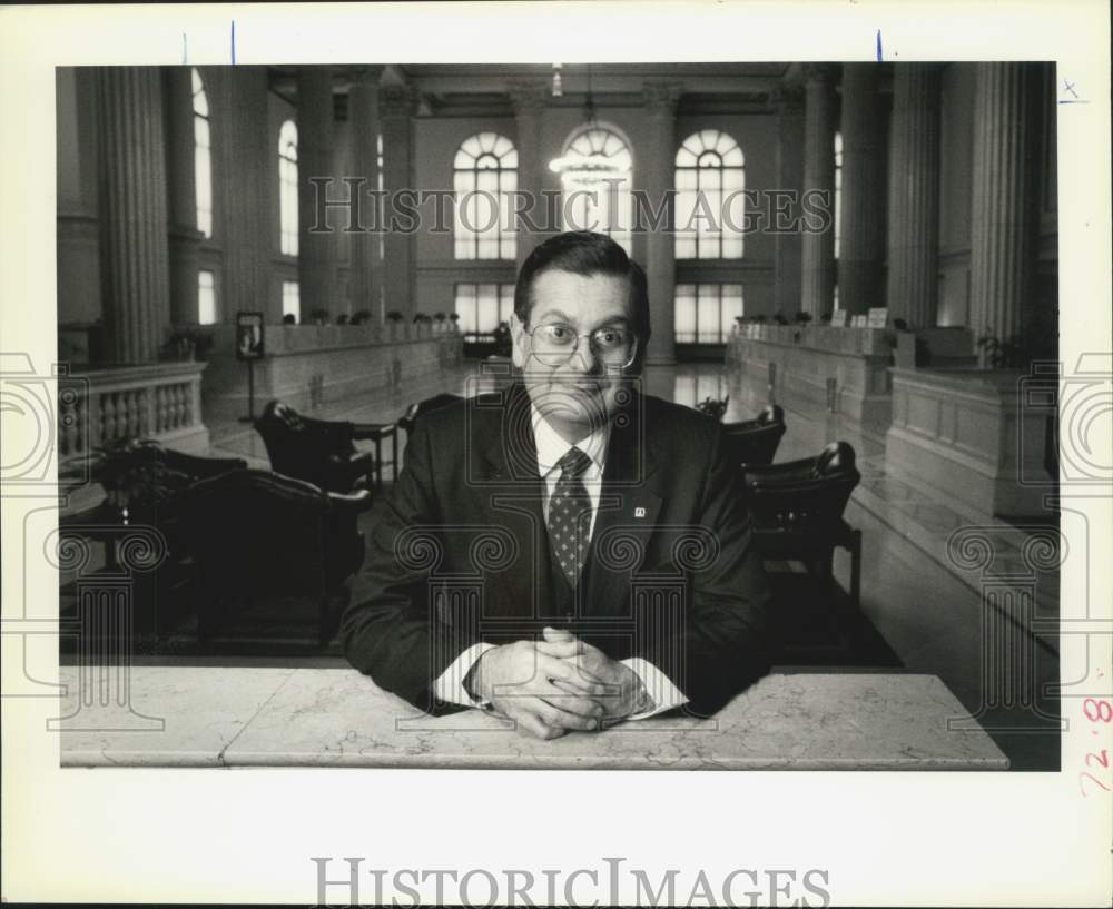 1989 Press Photo Tom Mailla, Hibernia Bank Chairman- Historic Images