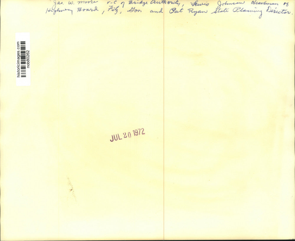 1972 Press Photo Group in front at the bridge hearing - nob80262