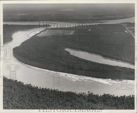 1962 Press Photo Excavation and levee fill, Old River Navigation Lock