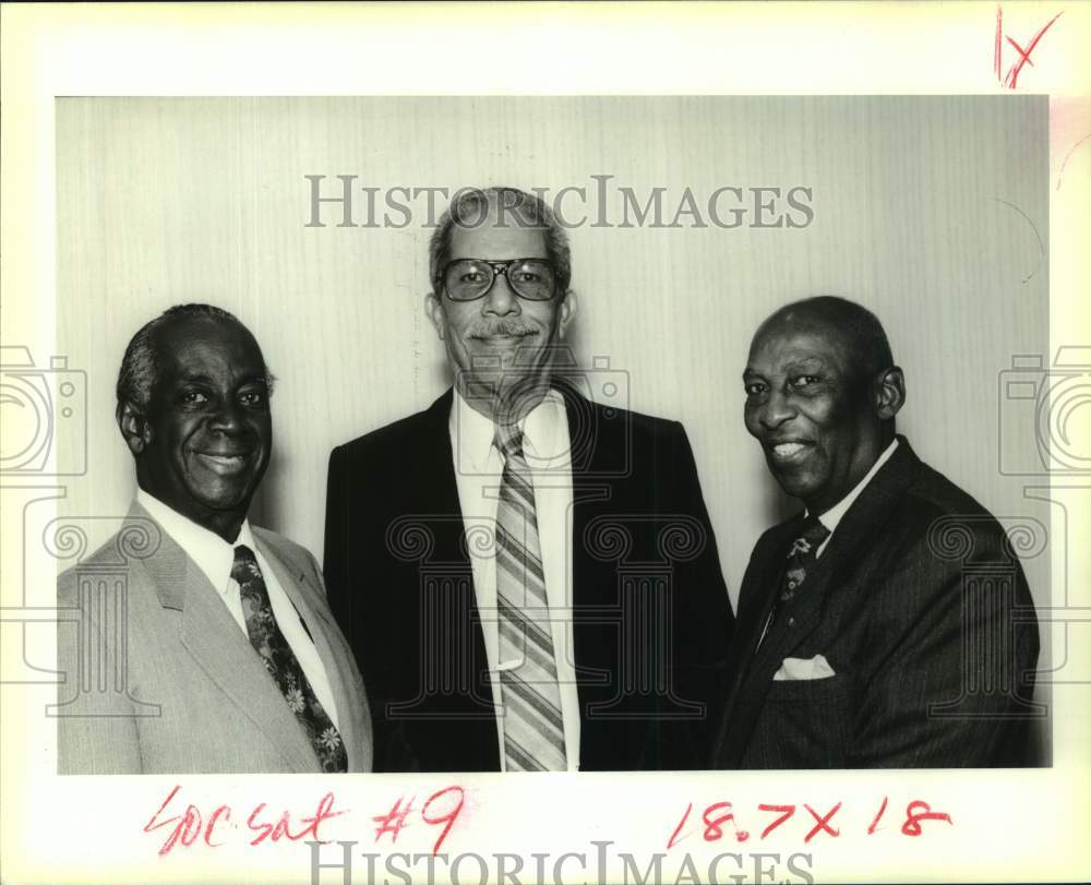 1995 Press Photo Marcus Lyons, Richard Leiteau Jr., Oliver Thompson at banquet- Historic Images