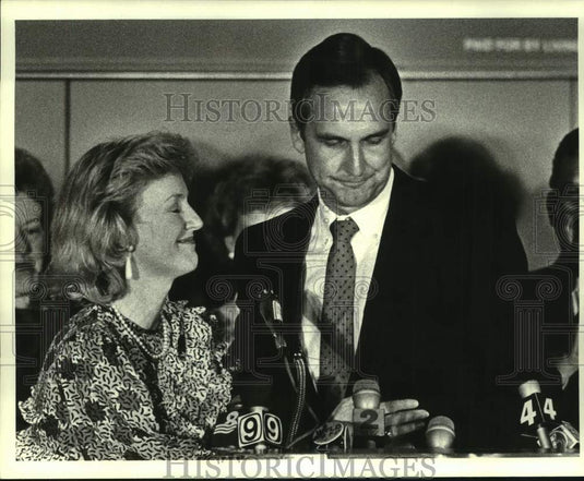 1987 Press Photo Bob Livingston with his wife Bonnie - nob82069