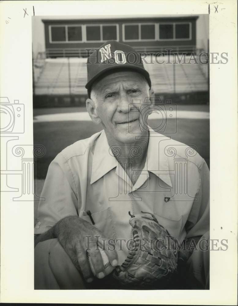 1990 Press Photo Baseball - Pete Modica, former Pelican pitcher - nob82117- Historic Images