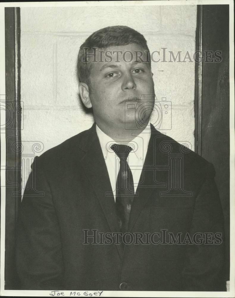 1971 Press Photo Football - Assistant football coach Joe McGoey of Jesuit School- Historic Images