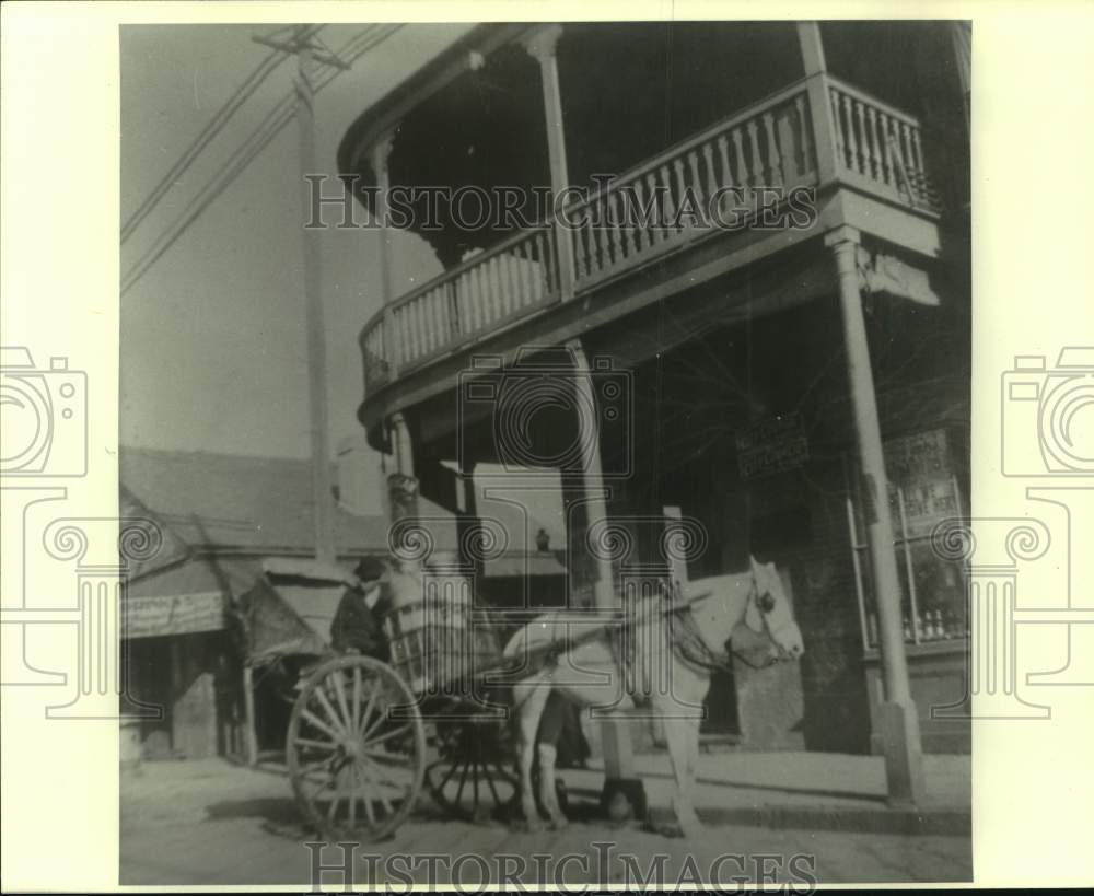 Press Photo Old picture shows milk delivered by carriage - nob84323- Historic Images