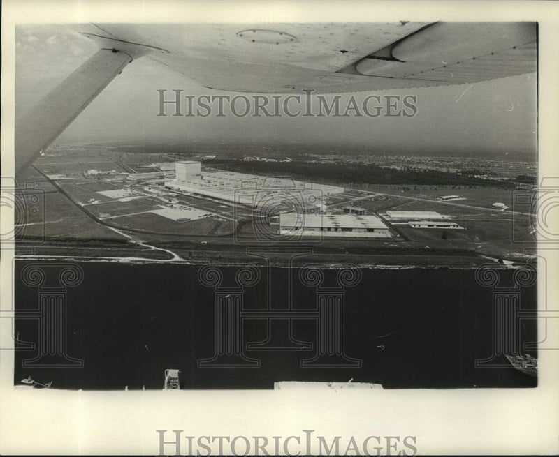 Load image into Gallery viewer, 1970 Press Photo Aerial View Of Michoud Assembly Plant - nob84757
