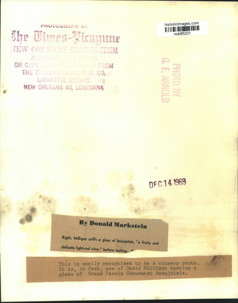 1969 Press Photo David Milligan tasting Grand Pavois Chauvenet Beaujolais