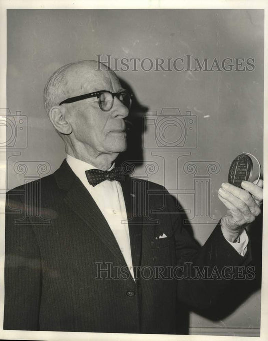 1966 Press Photo Fred I. Meyers - Ad Club Award - nob85382
