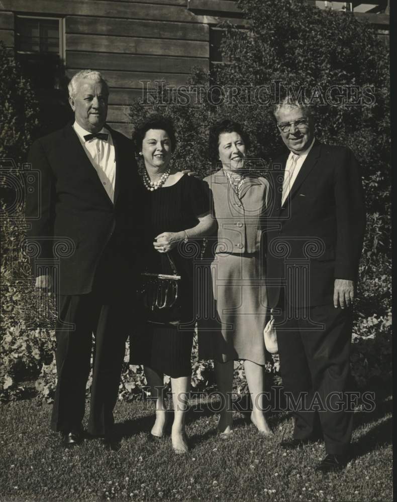 1961 Press Photo Mr. &amp; Mrs. Miramon and Mr. &amp; Mrs. Blancher guest at the Lodge- Historic Images