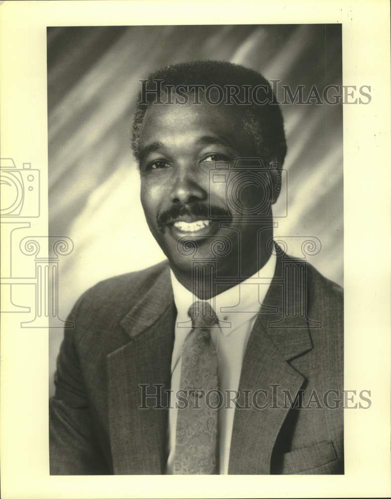 Load image into Gallery viewer, 1992 Press Photo Wayne Milton, St. John Clerk of Court candidate - nob85545
