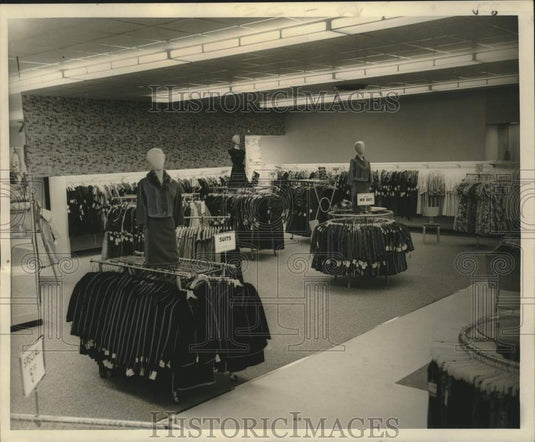 1961 Press Photo Suits are offered at Miller-Wohl, women's & children apparel- Historic Images