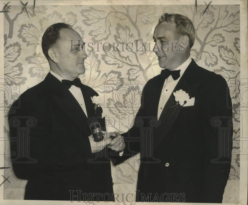 Load image into Gallery viewer, 1952 Press Photo New &amp; retiring president of the New Orleans Traffic Club
