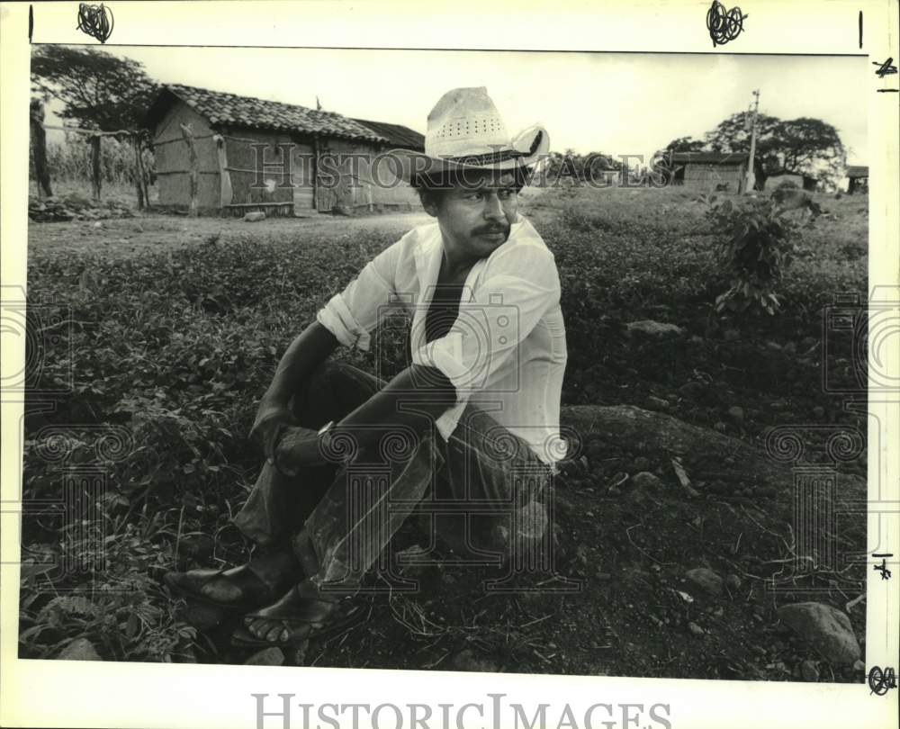 1990 Press Photo Mexican farmer Juan Domingo Torres - nob86138