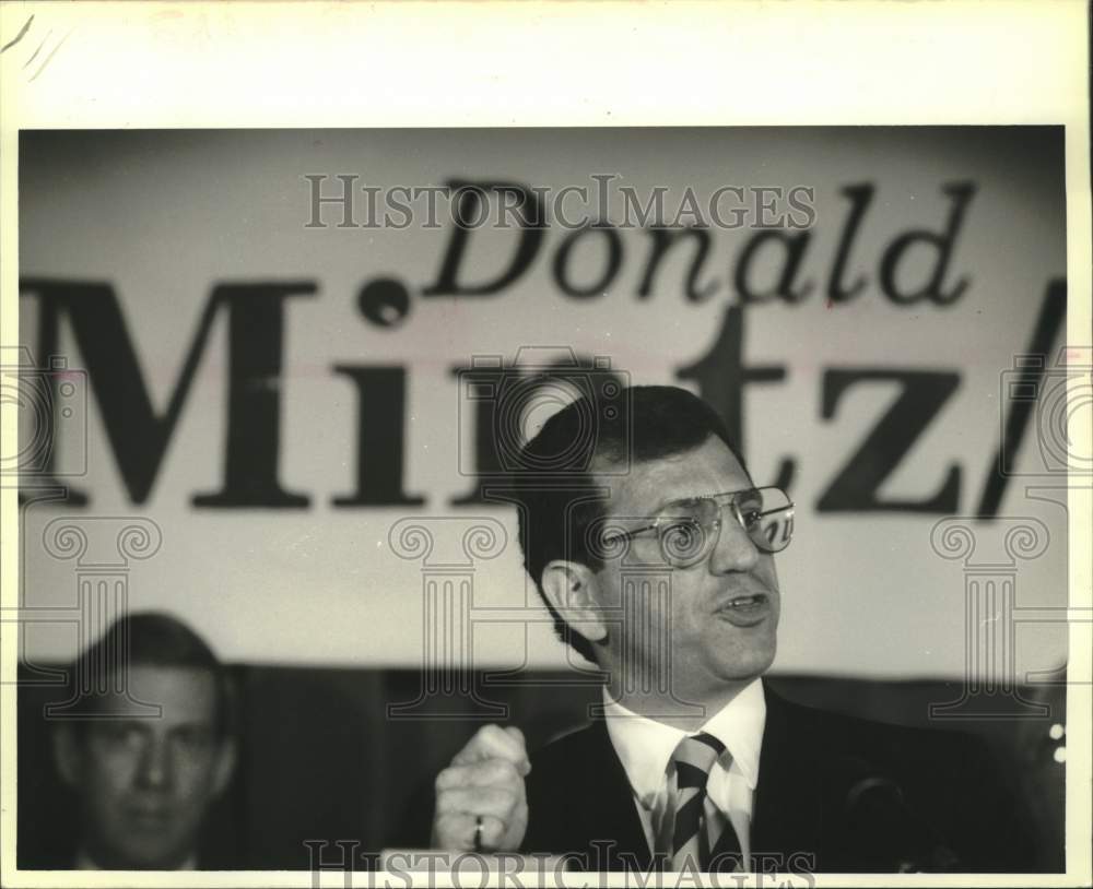 1989 Press Photo Donald Mintz announces Mayoral Candidacy at Fairmont hotel- Historic Images