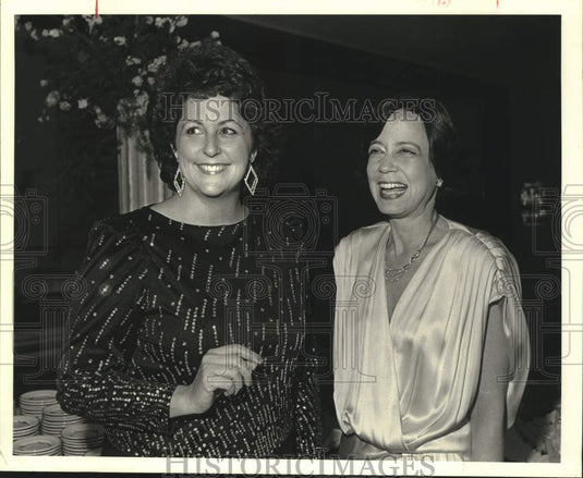 1988 Press Photo New Orleans Volunteers Renee Zack and Susan Mintz- Historic Images