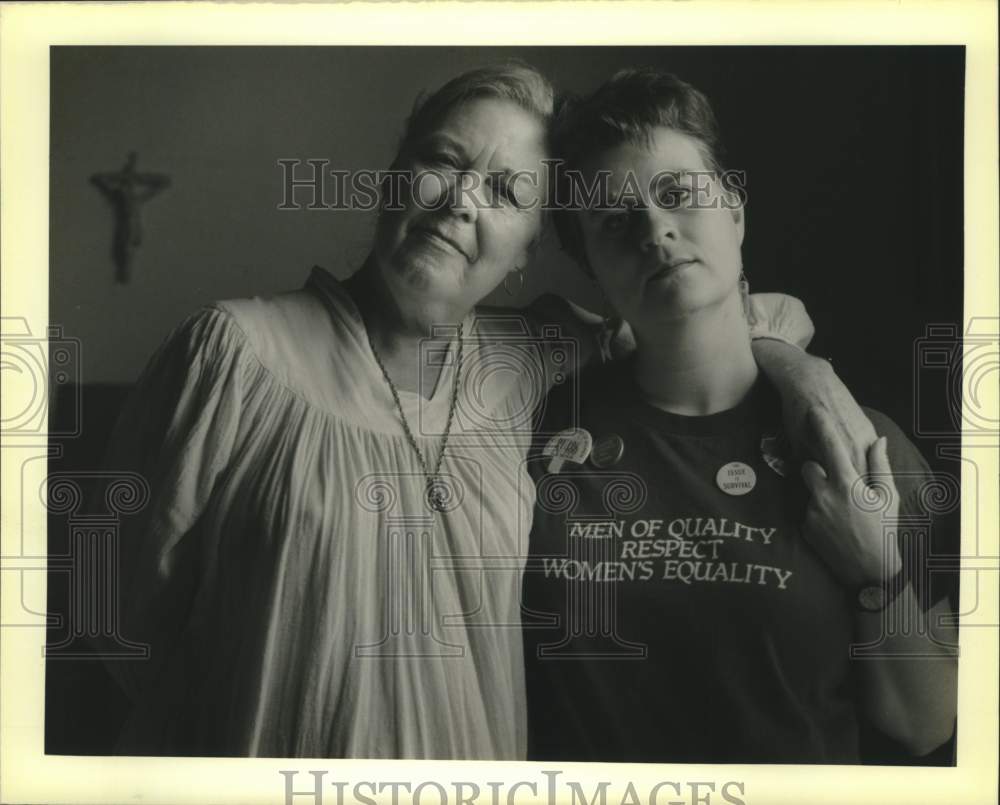 1990 Press Photo Dorothy West and daughter Velvet McDow talk about abortion- Historic Images