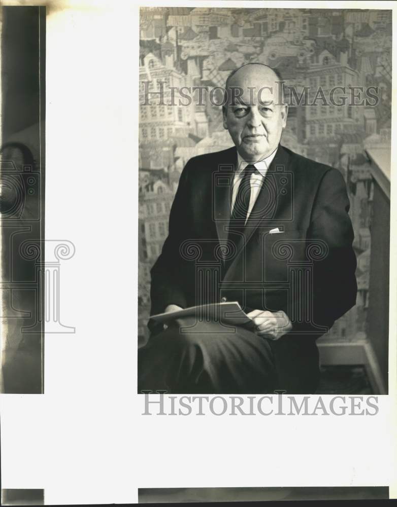 1966 Press Photo Dr. Glen McDonald, chief of Chronic Disease division