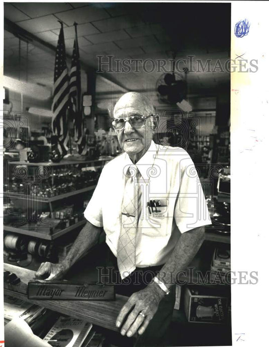 1980 Press Photo The Honorary Mayor of the town of Carollton, Charles Meynier