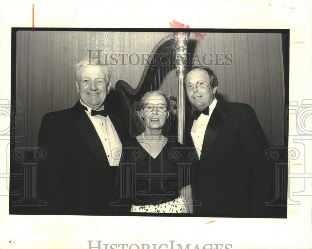 1989 Press Photo Troy Michie, Natalie Michie, Allan Kancher at dinner- Historic Images