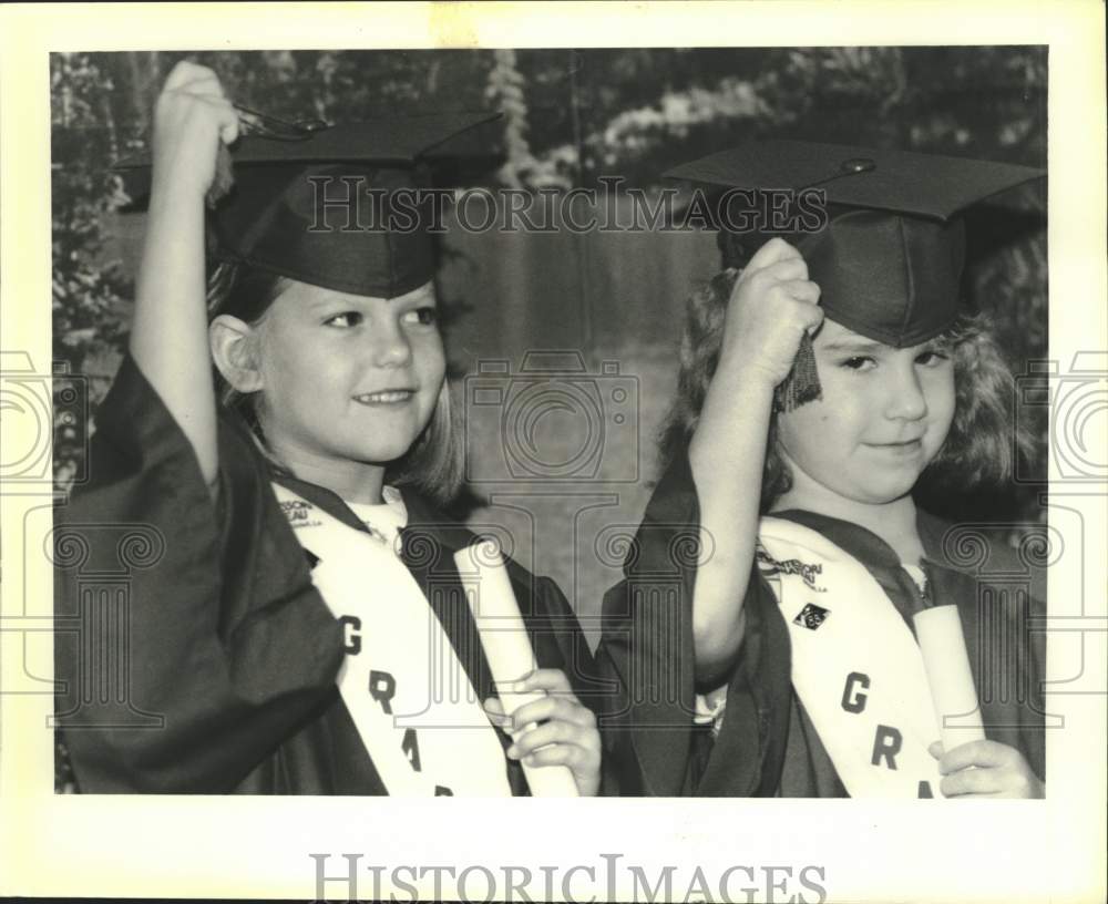 1988 Press Photo Graduating students of Montessori Chateau School near Slidell- Historic Images