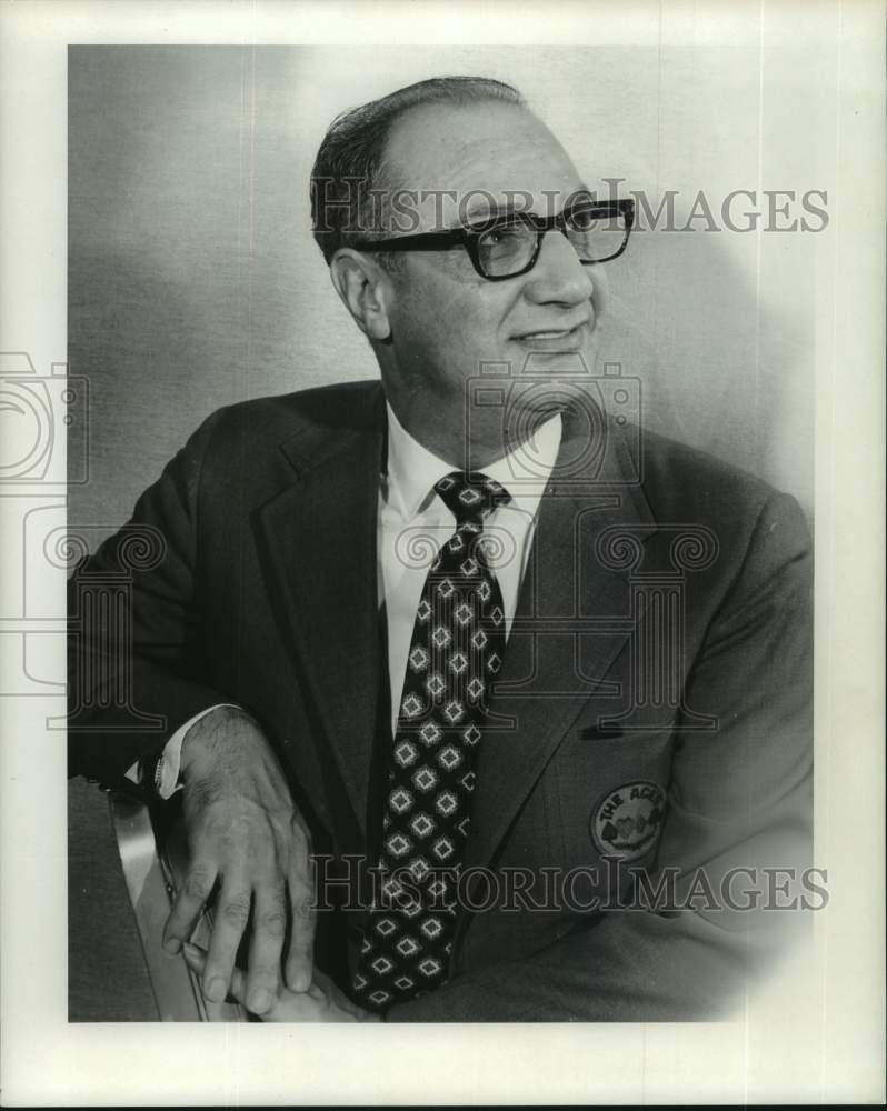 1971 Press Photo Bridge-Aces coach Joe Musumeci - nob87911- Historic Images