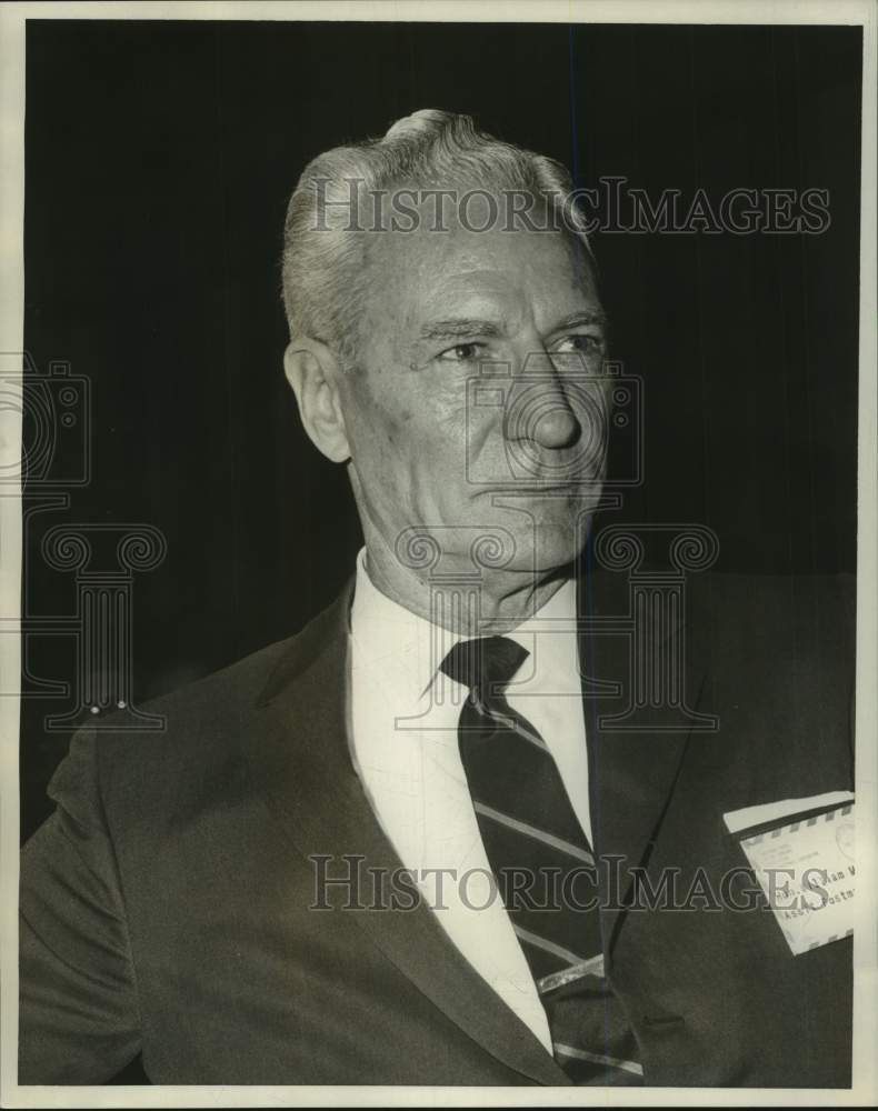 1966 Press Photo Assistant Postmaster General William McMillan at Jung Hotel