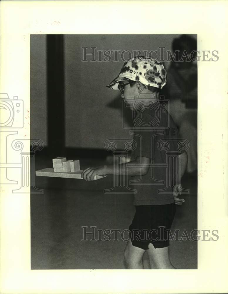 1985 Press Photo Students during games at Meraux Elementary School in Chalmette- Historic Images